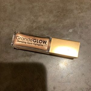 New Grande Glow Plumping Liquid Highlighter French Pearl